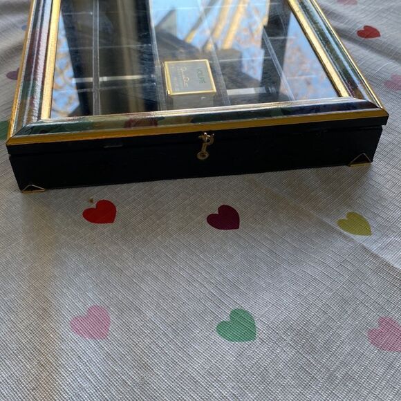 Vintage Fragrance Collectors Mirrored Shadow Box - Picture 4 of 7